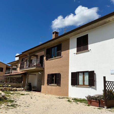 La Casa Di Demetra. Un Paradiso Tra Gli Olivi. Montecchio  Buitenkant foto