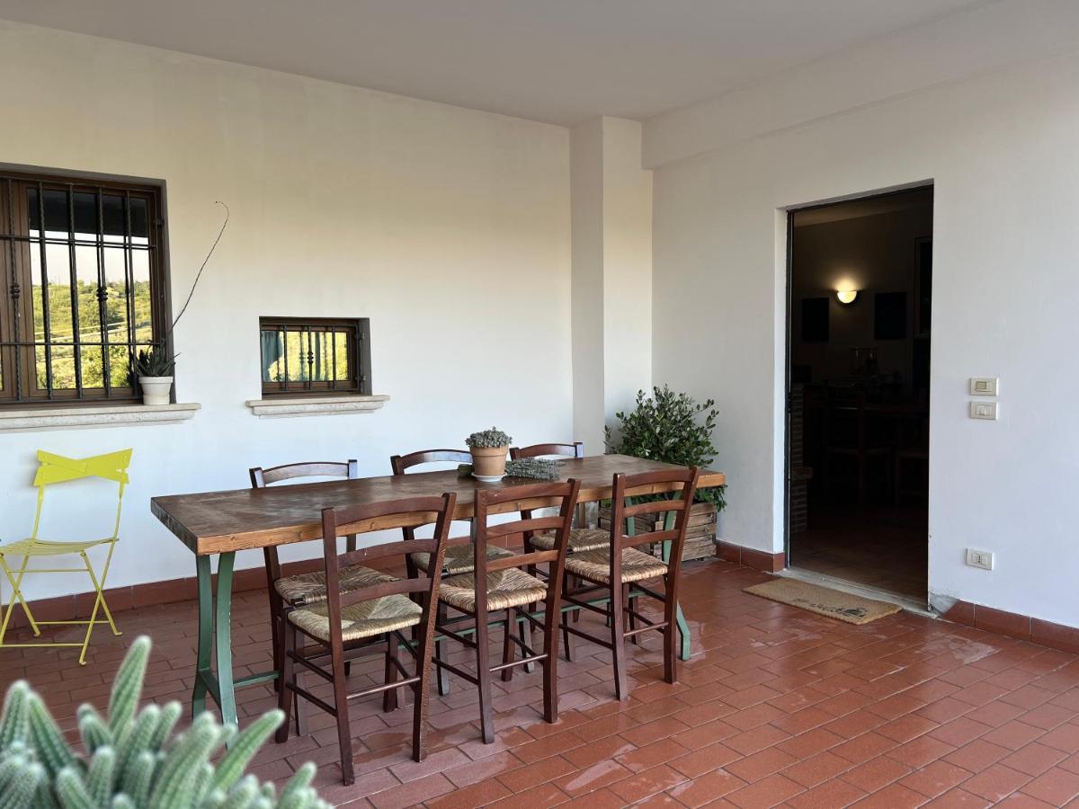 La Casa Di Demetra. Un Paradiso Tra Gli Olivi. Montecchio  Buitenkant foto